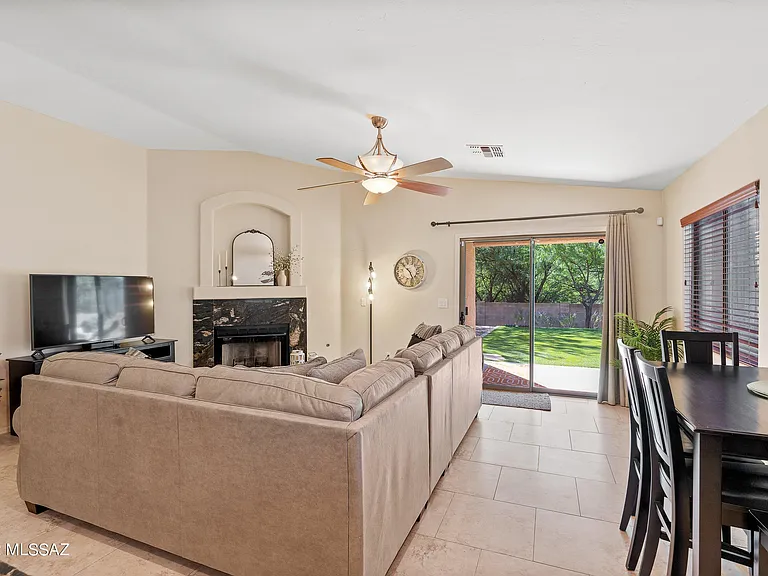 4906 N Sabino Gulch Ct — Photo 12