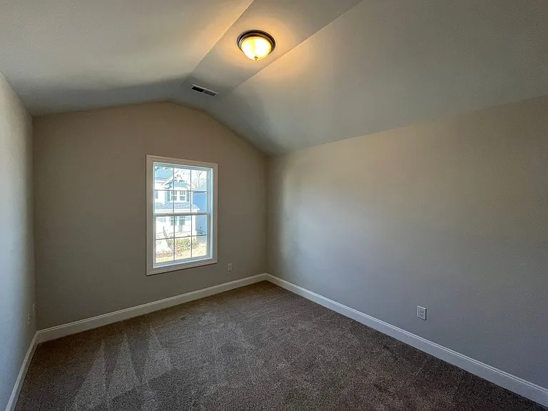 816 Challenger Ln — Photo 28