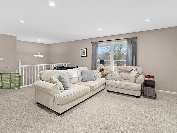 5th image of 6001 Chestnut Dr