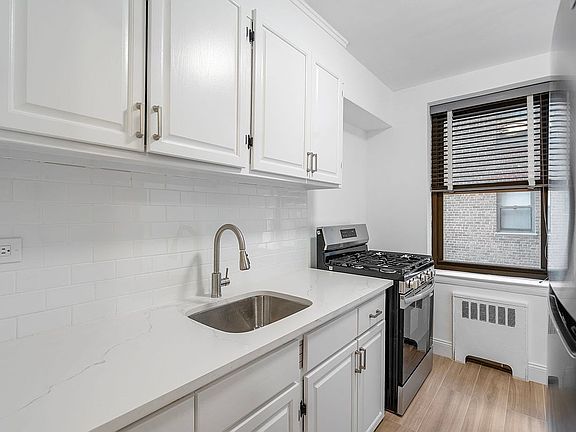 5th image of 32-25 88th St #310