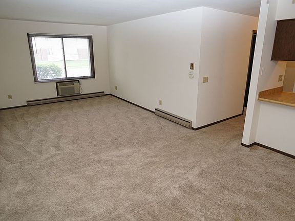 2nd image of 129-137 E Richards Rd #137-2