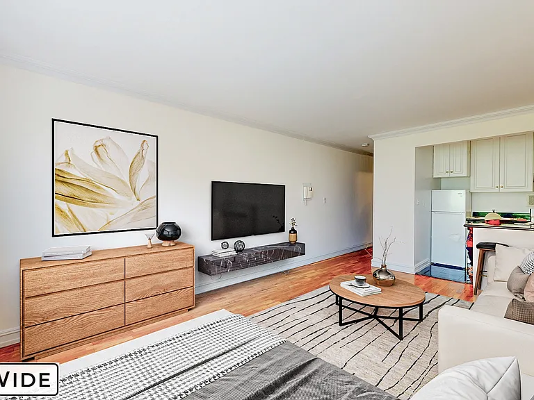 1661 York Ave #5G — Photo 3