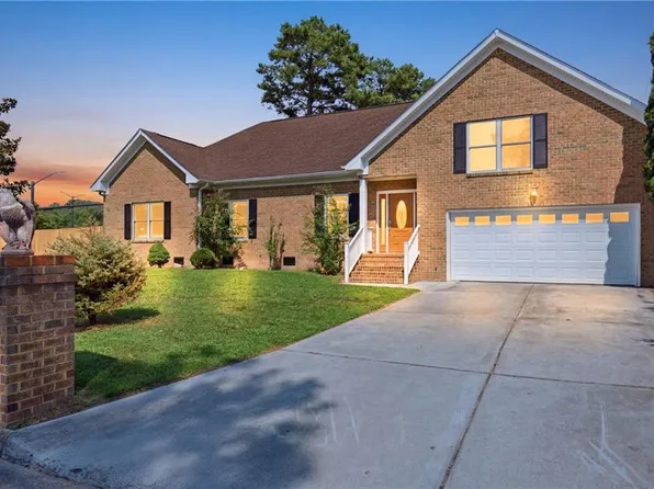 600 Pleasant Hall Dr, Virginia Beach, VA 23464