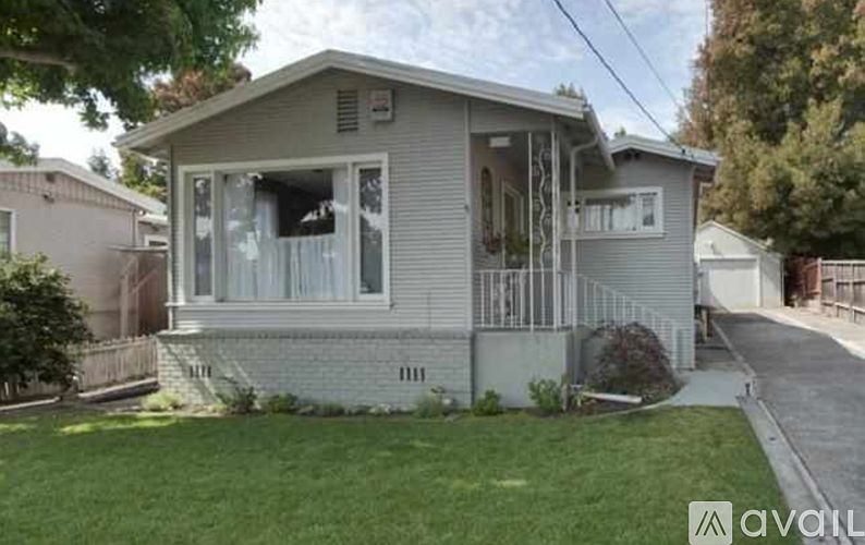 1st image of 7917 Winthrope St