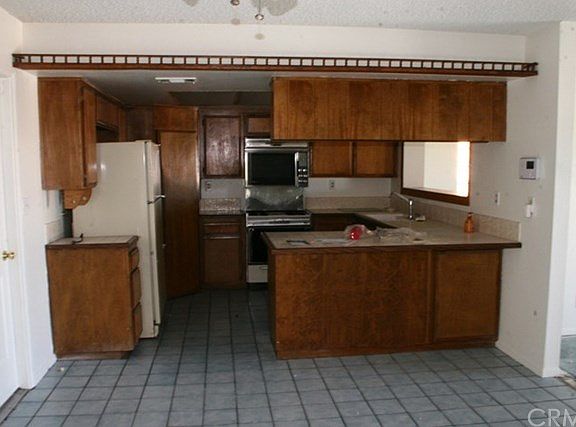 4th image of 14375 Hacienda Dr