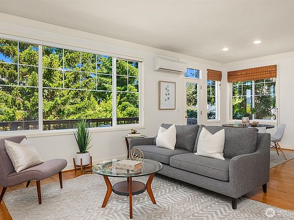 5th image of 1578 NE Iris Street