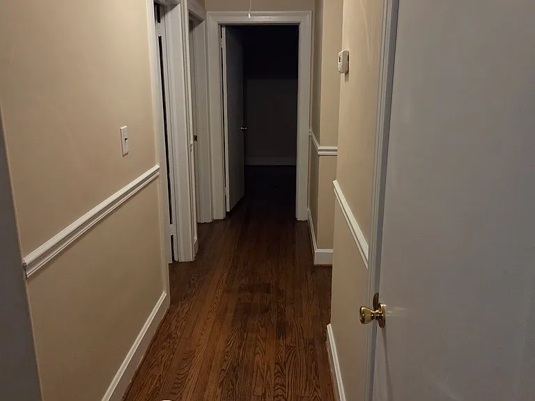 318 Jefferson St W — Photo 11