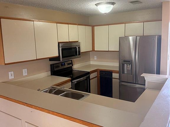 4th image of 4185 Laurel Green Cir