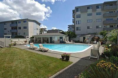 Pool & cabana