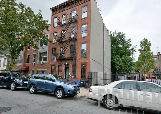 Rented by Fiddler Realty | media 32