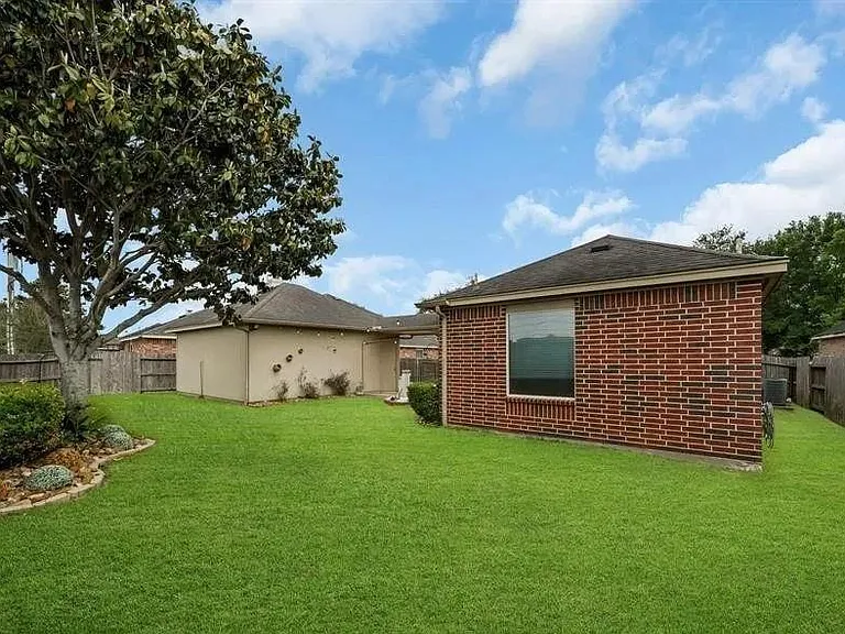 2507 Rustic Trail Ln — Photo 19