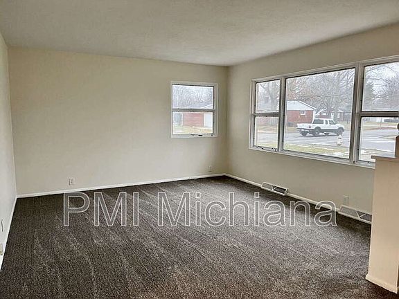 2nd image of 1647 Vernerlee Ln