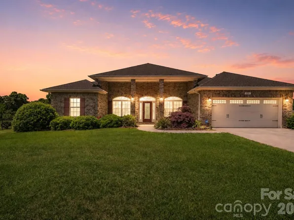 126 Tall Fern Loop, Mooresville, NC 28117
