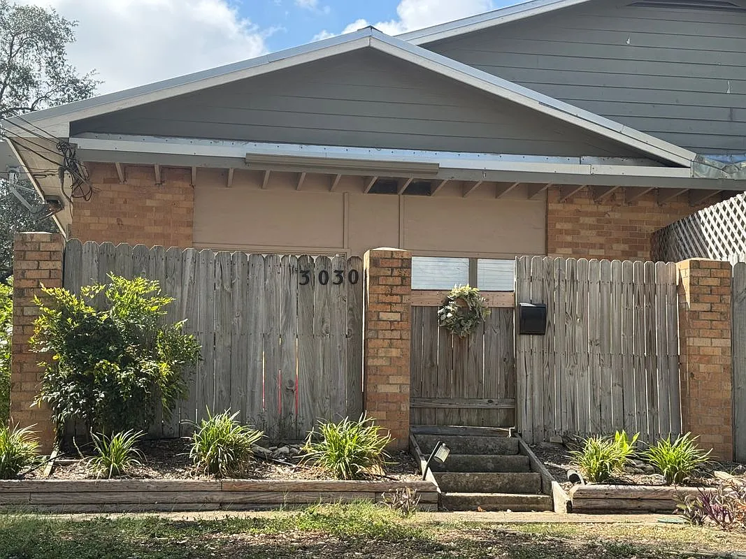 3 bed, 2.0 bath, 3234 sqft, $2,100 — Photo 2