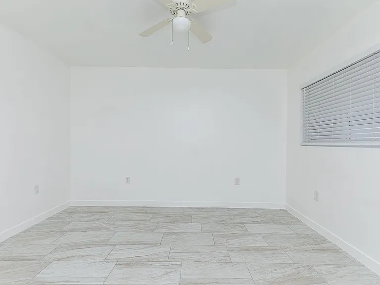 5918 Pierce St — Photo 18