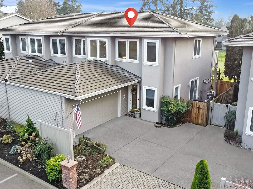 1st image of 32082 SW Charbonneau Dr