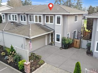32082 SW Charbonneau Dr, Wilsonville, OR 97070