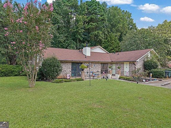 2nd image of 1238 Shannon Way SW