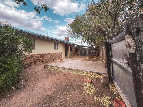 302 S Pine St, Magdalena, NM 87825