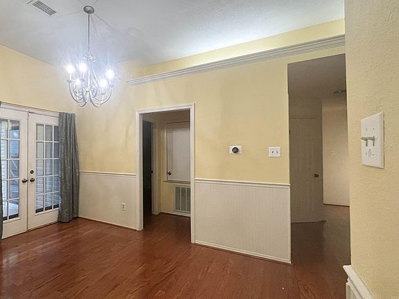 4th image of 1318 Point West Dr