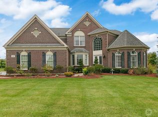 5 Wood Oaks Dr, South Barrington, IL 60010