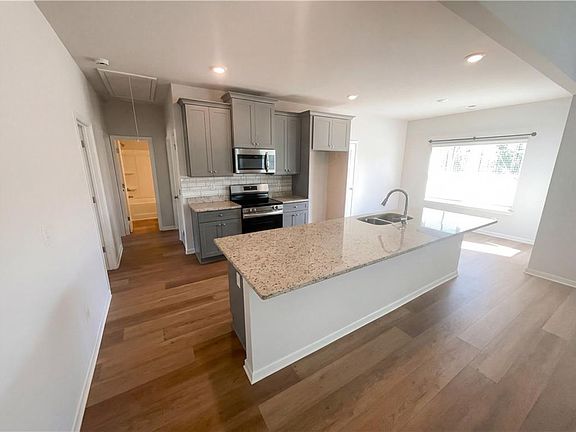 2nd image of 104 Charlie Fuller Rd