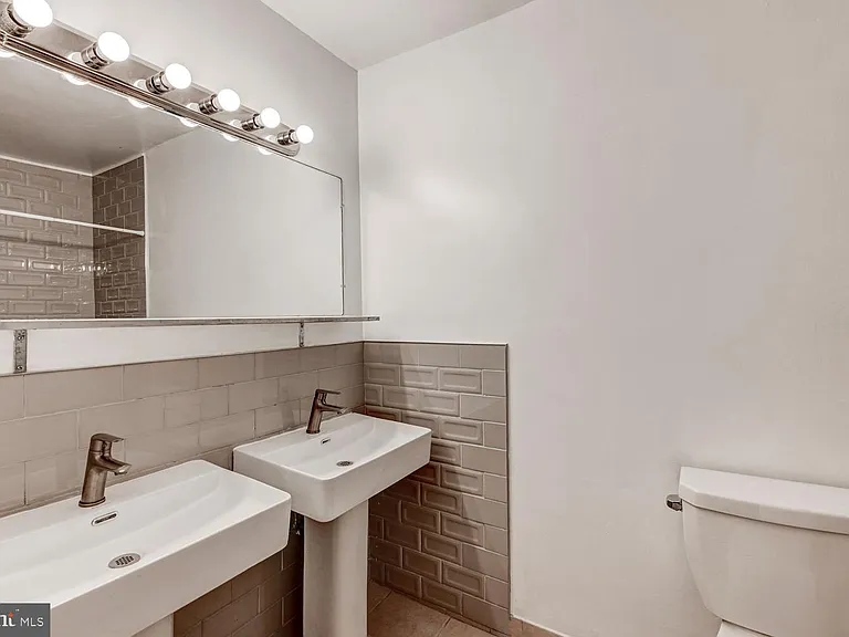 101 Fitz Ct #201 — Photo 15