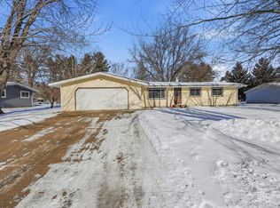 635 W 9th St, Rush City, MN 55069