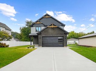 9610 W 57th St, Countryside, IL 60525