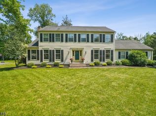 65 Berkeley Cir, Basking Ridge, NJ 07920