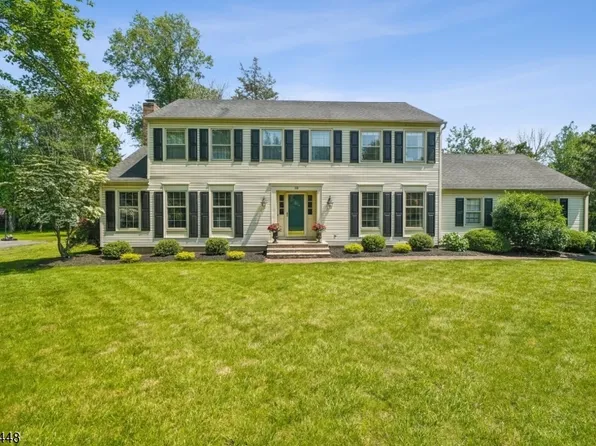 65 Berkeley Cir, Bernards Twp., NJ 07920