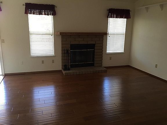 4th image of 120 Garrett Dr