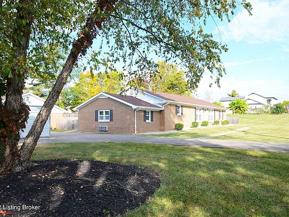 4th image of 1021 Linden Dr