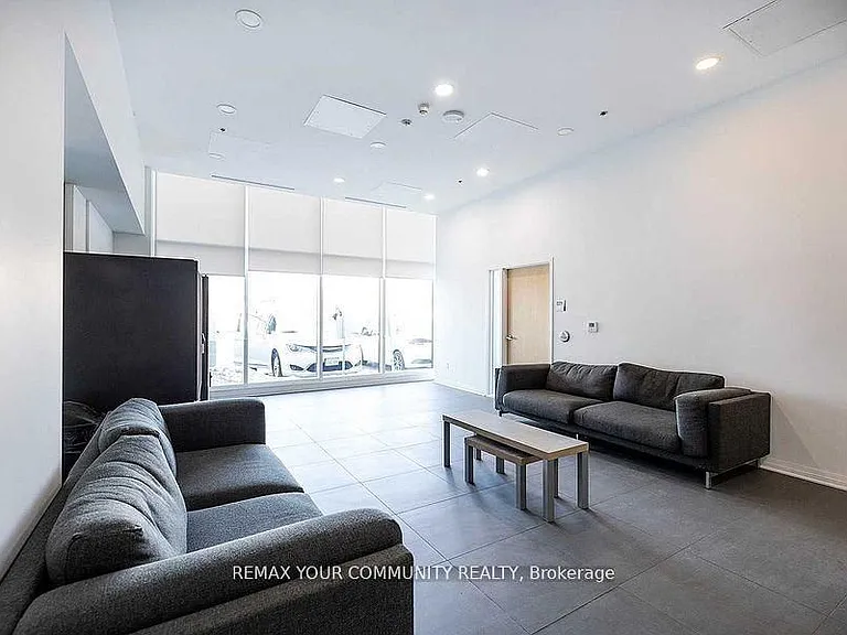 1900 Simcoe St N #532 — Photo 20