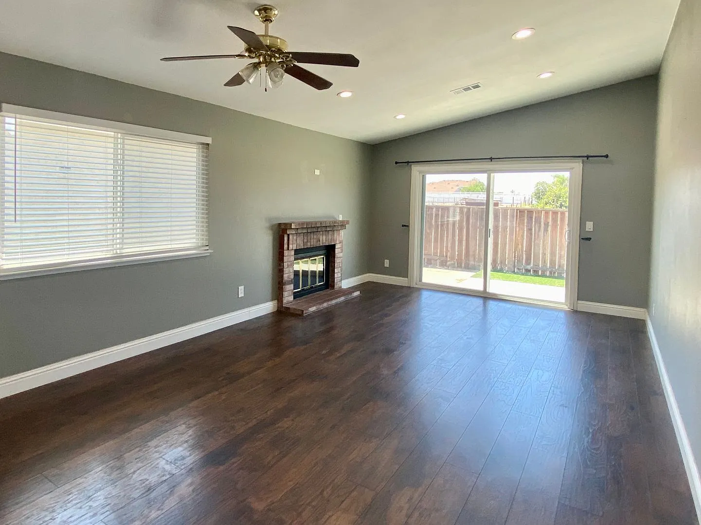 2 Bedroom 1 Bath In Oakley With Solar! — Photo 2