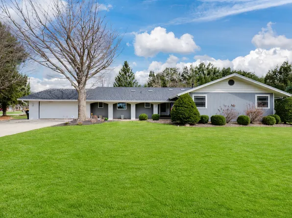 8989 Tamarac Way, Bloomington, IL 61705