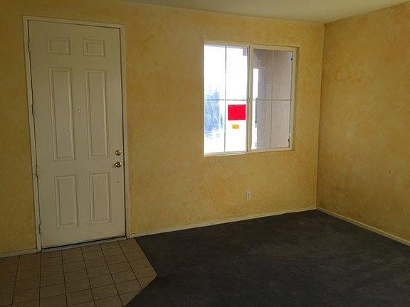 4th image of 10112 Tamarisk Ave