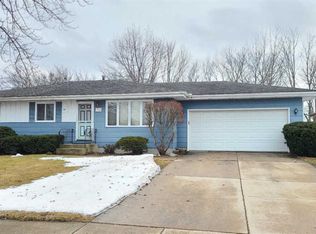 1344 Cozy Ln, Dyer, IN 46311