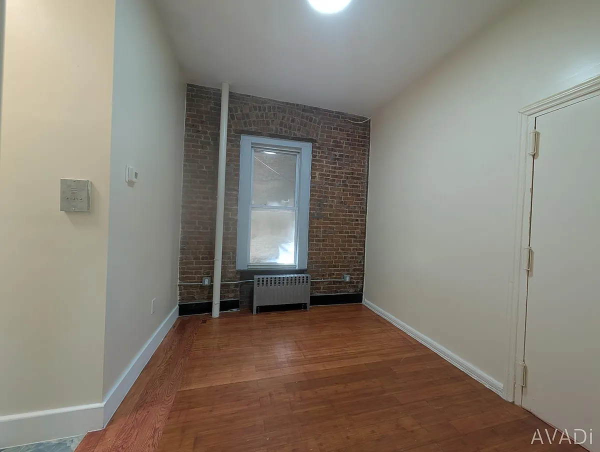 Building Photo - 90 Howard Ave #1L
