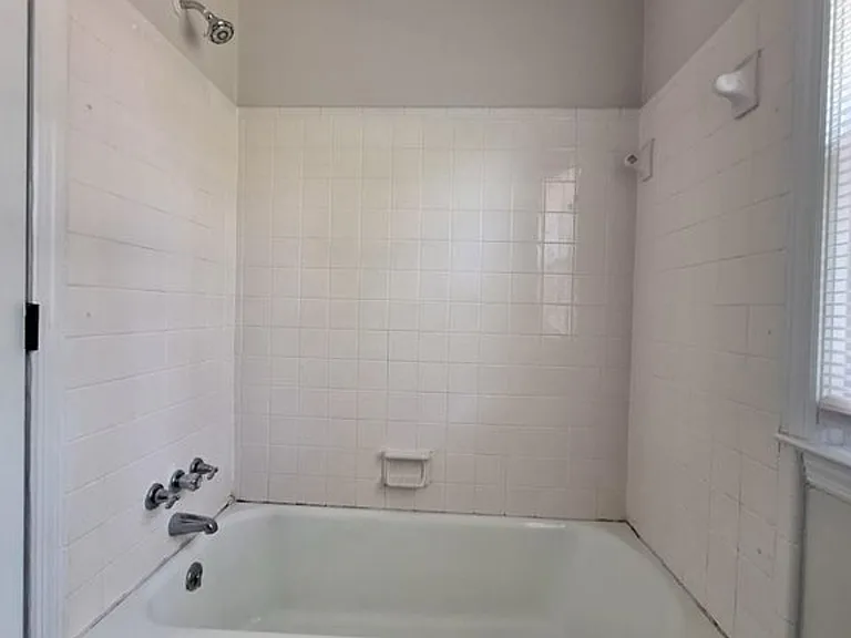 201 Westhaven Rd — Photo 17
