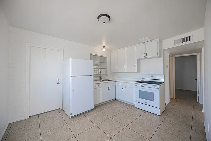422 S Wilbur #A — Photo 9