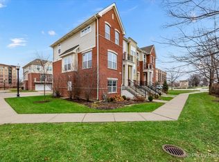 1260 Danforth Ct, Vernon Hills, IL 60061
