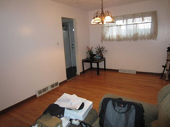 4th image of 7160 Niles Ave