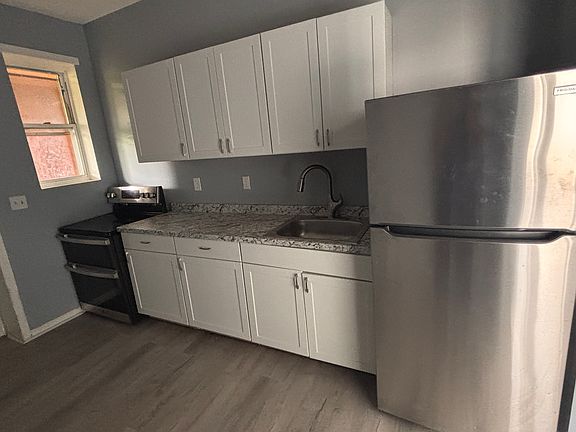 2nd image of 281-283 Wethersfield Ave #C2