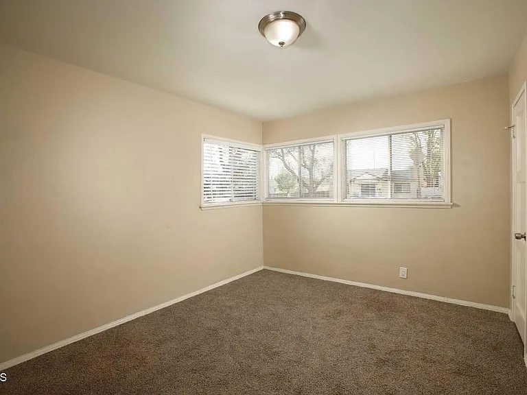 7046 Murietta Ave #7046 — Photo 18