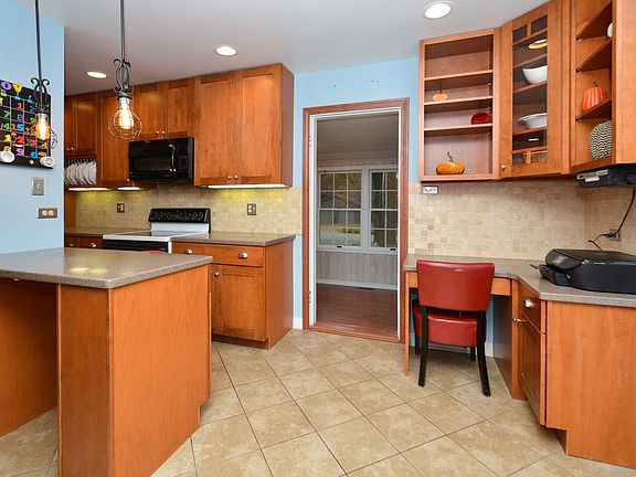 4th image of 12342 S 69th Ave