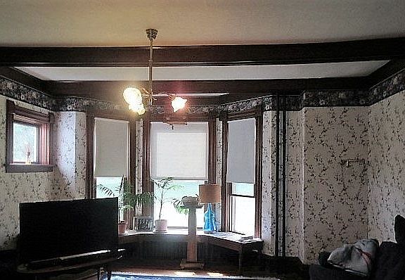 4th image of 536 W 1st St