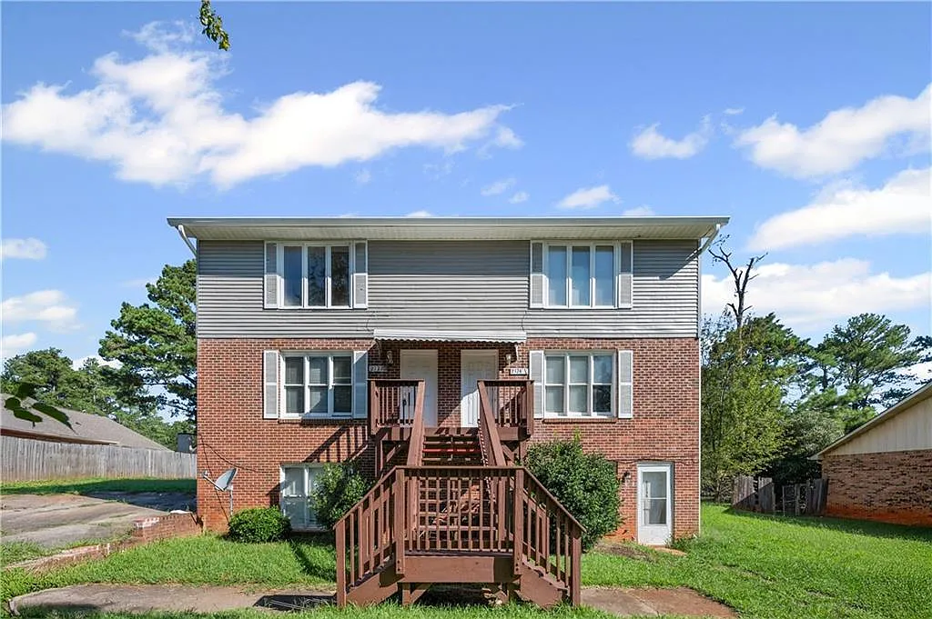 3 bed, 2.0 bath, 1496 sqft, $1,325 — Photo 1