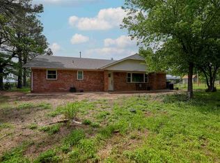 1414 N Eagle Rd, Yale, OK 74085