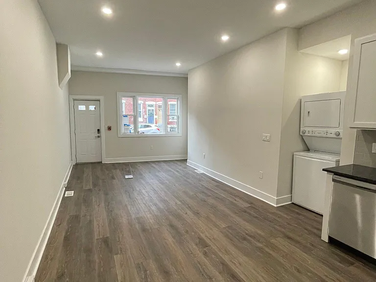 507 Christian St — Photo 8